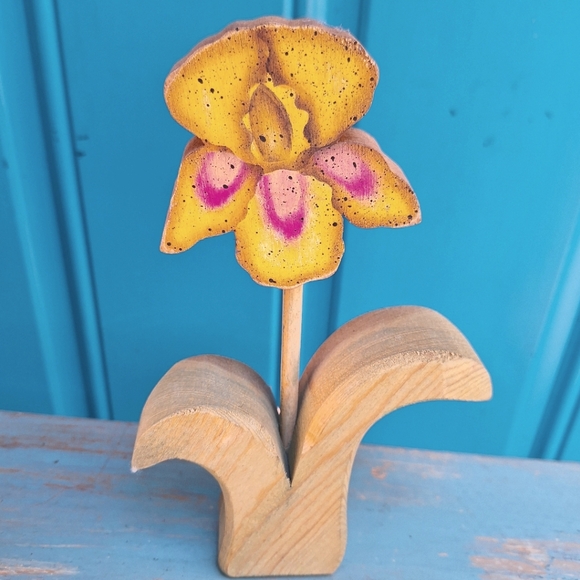 Wooden Flower Artist Made Sculpture Iris Orchid Handpainted Wood Floral Decor - Picture 8 of 17